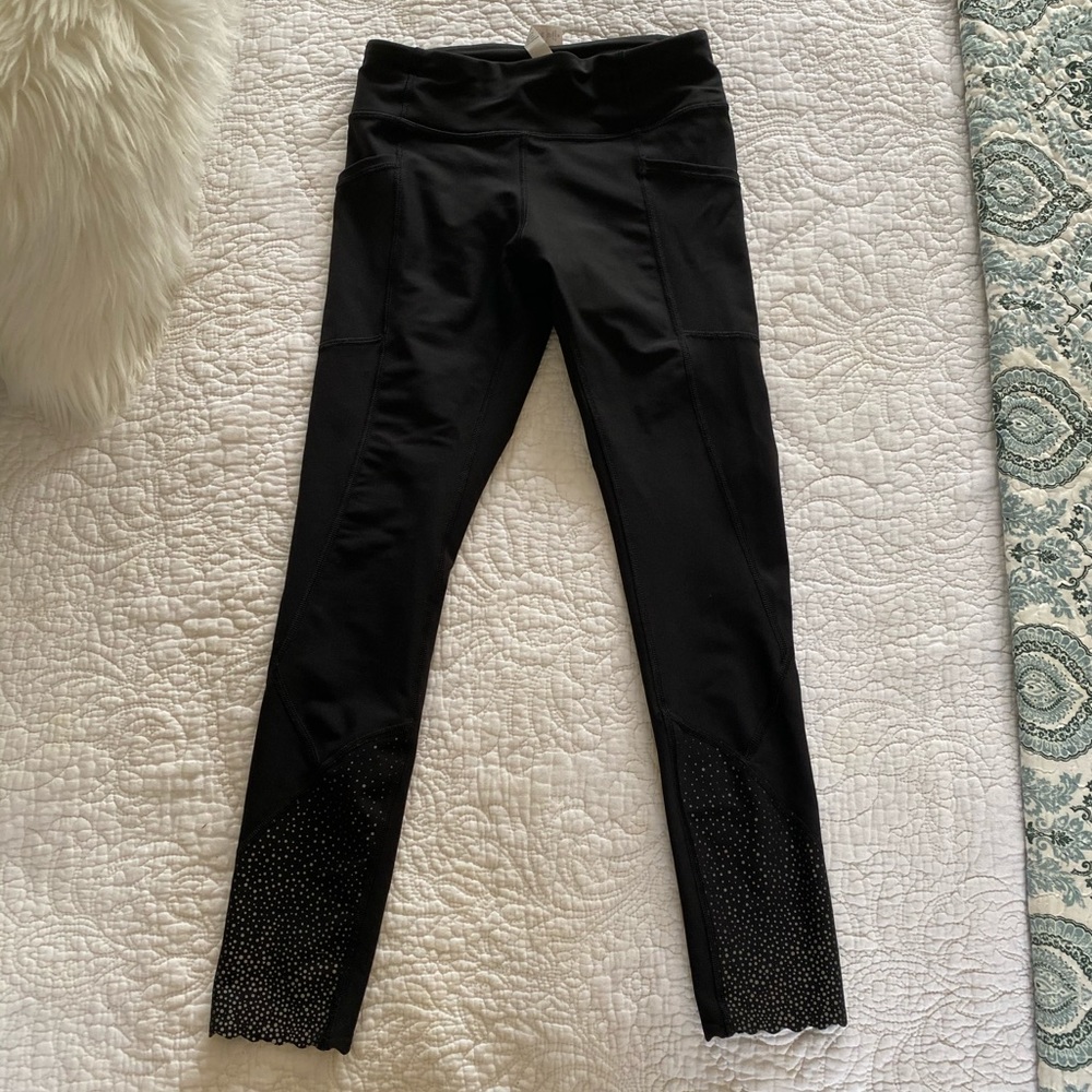 Rare Lululemon tight stuff athletic leggings.